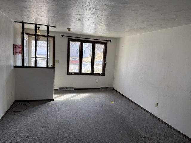 830 Edgewood DRIVE, Green Bay, WI 54311