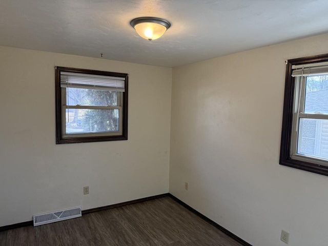 830 Edgewood DRIVE, Green Bay, WI 54311