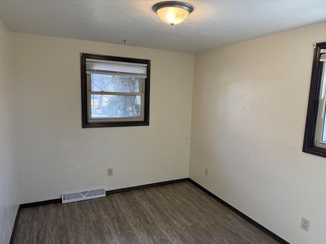 830 Edgewood DRIVE, Green Bay, WI 54311