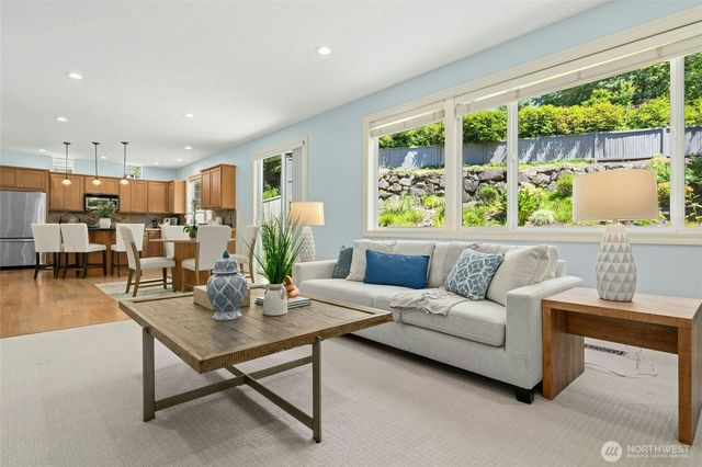 25303 NE 3rd Place, Sammamish, WA 98074