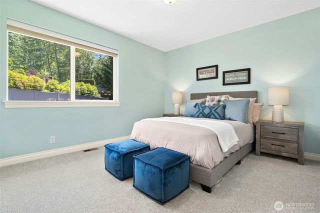 25303 NE 3rd Place, Sammamish, WA 98074