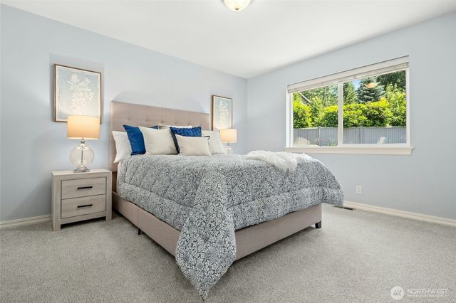 25303 NE 3rd Place, Sammamish, WA 98074