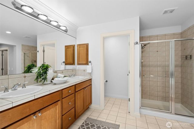 25303 NE 3rd Place, Sammamish, WA 98074
