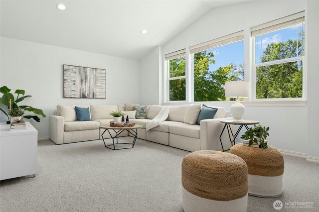 25303 NE 3rd Place, Sammamish, WA 98074