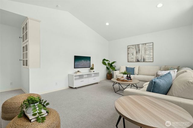 25303 NE 3rd Place, Sammamish, WA 98074