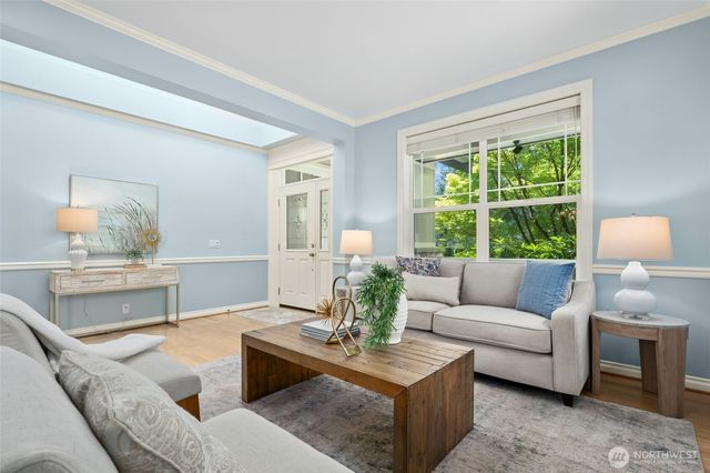 25303 NE 3rd Place, Sammamish, WA 98074