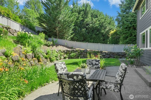 25303 NE 3rd Place, Sammamish, WA 98074