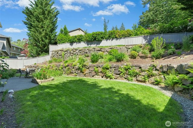 25303 NE 3rd Place, Sammamish, WA 98074
