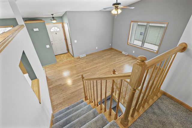 219 Chateau Drive, Cottage Grove, WI 53527