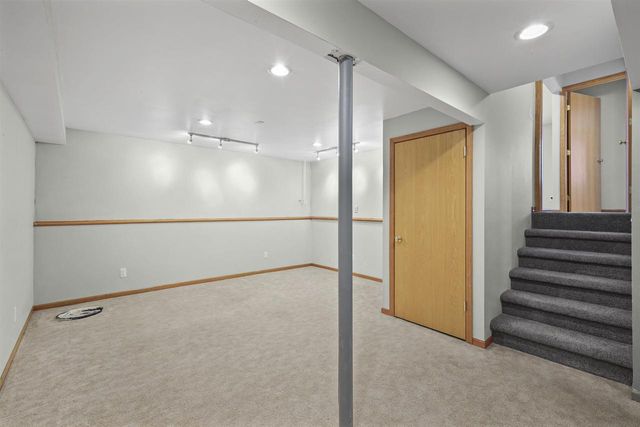 219 Chateau Drive, Cottage Grove, WI 53527