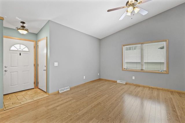 219 Chateau Drive, Cottage Grove, WI 53527