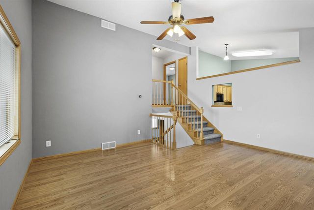 219 Chateau Drive, Cottage Grove, WI 53527