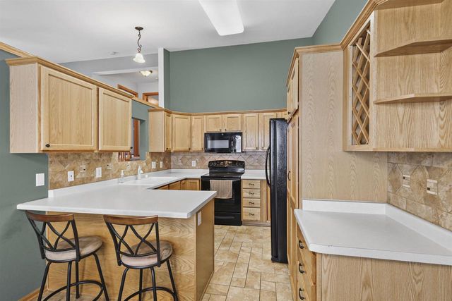 219 Chateau Drive, Cottage Grove, WI 53527