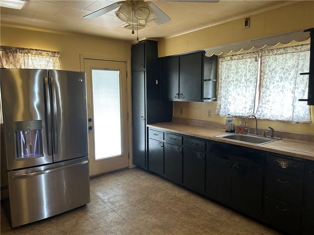527 Green St, Belle Vernon, PA 15012