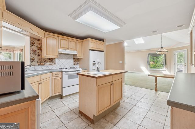 2057 Sugar Pike Road, Woodstock, GA 30188