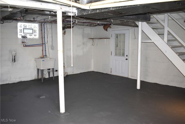 2617 Chestnut Street, Steubenville, OH 43952