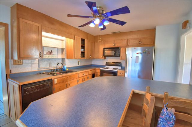 550 W PIERCE STREET, Lake Alfred, FL 33850