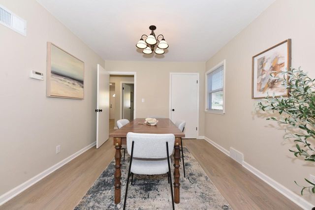 W161N8970 Hayes AVENUE, Menomonee Falls, WI 53051