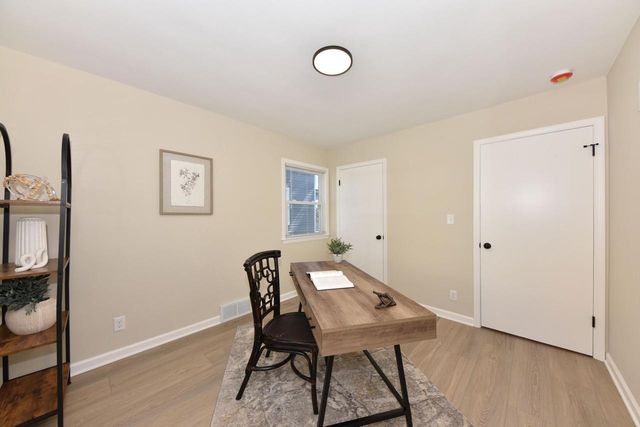 W161N8970 Hayes AVENUE, Menomonee Falls, WI 53051