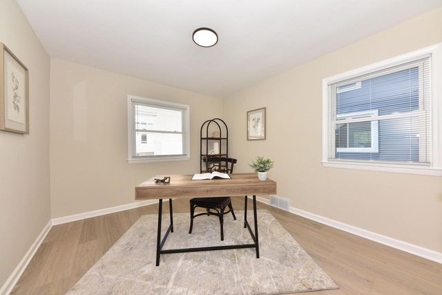 W161N8970 Hayes AVENUE, Menomonee Falls, WI 53051