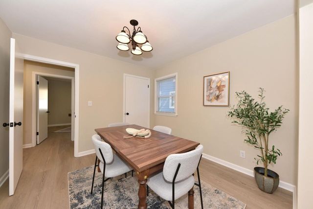 W161N8970 Hayes AVENUE, Menomonee Falls, WI 53051