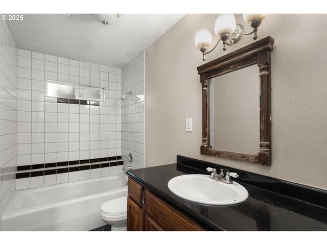 4134 Ne 131ST Pl, Portland, OR 97230