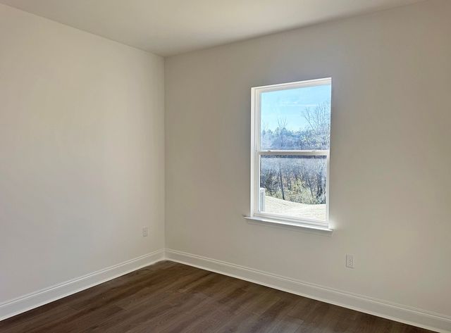 130 Dahlia Dr, La Vergne, TN 37086