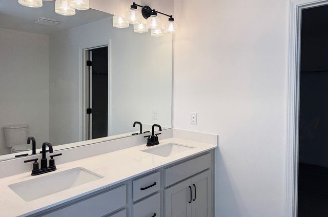 130 Dahlia Dr, La Vergne, TN 37086