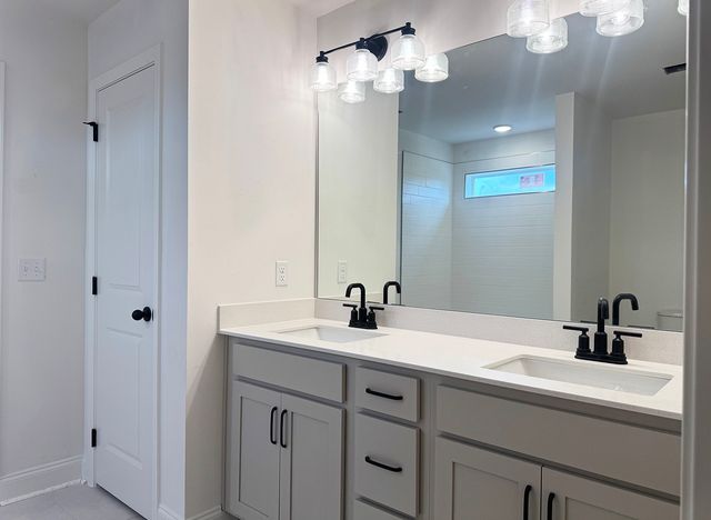 130 Dahlia Dr, La Vergne, TN 37086