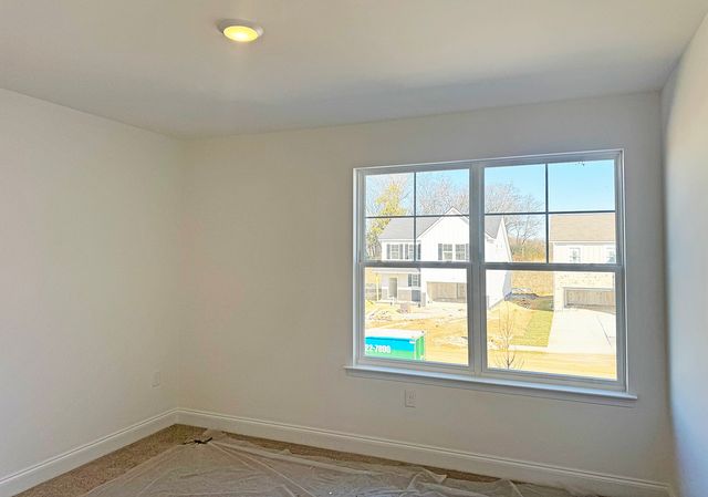 130 Dahlia Dr, La Vergne, TN 37086