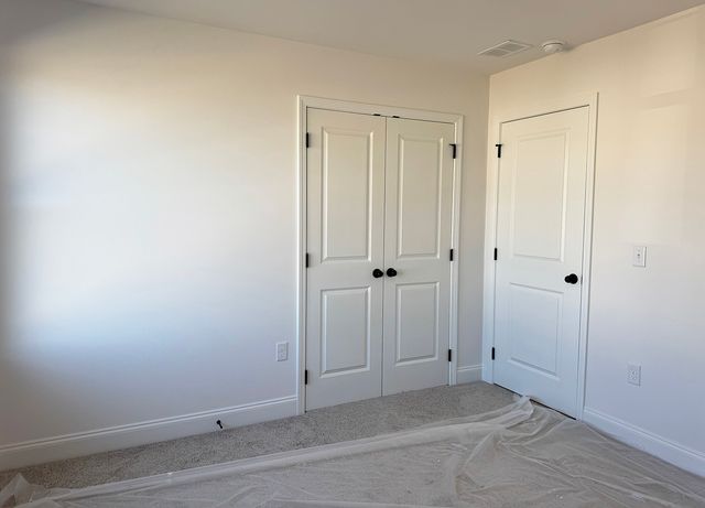 130 Dahlia Dr, La Vergne, TN 37086