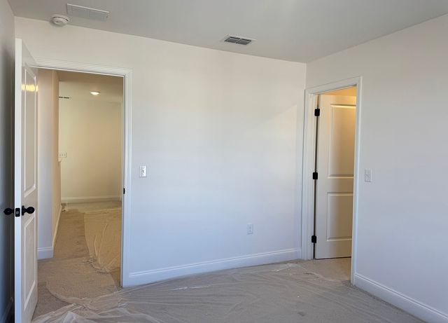 130 Dahlia Dr, La Vergne, TN 37086