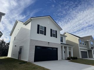 130 Dahlia Dr, La Vergne, TN 37086