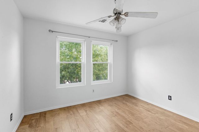 617 Riverway LN, Leander, TX 78641