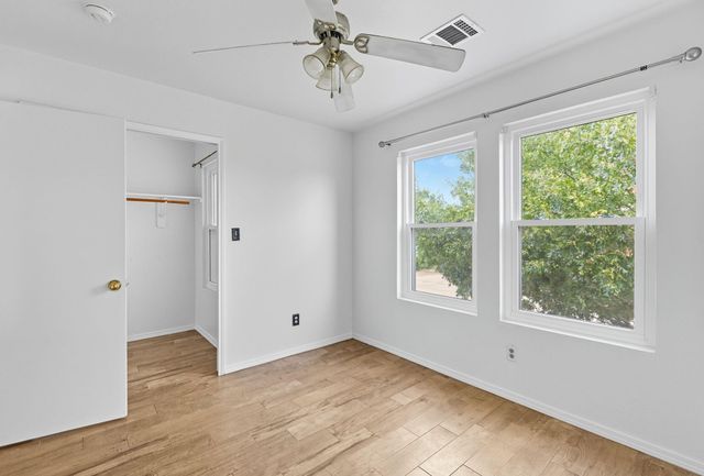 617 Riverway LN, Leander, TX 78641