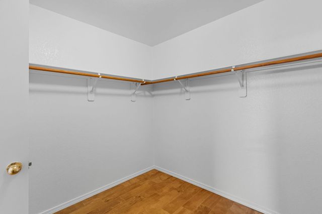 617 Riverway LN, Leander, TX 78641