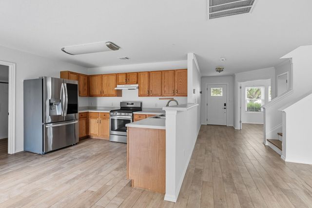 617 Riverway LN, Leander, TX 78641