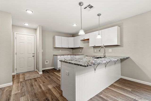 4010 W 54th Street S, Tulsa, OK 74107