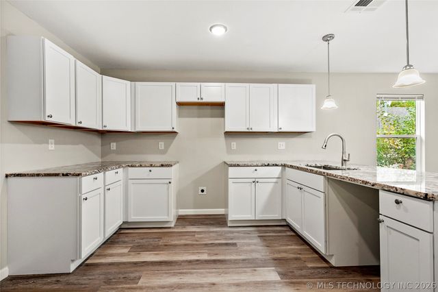 4010 W 54th Street S, Tulsa, OK 74107