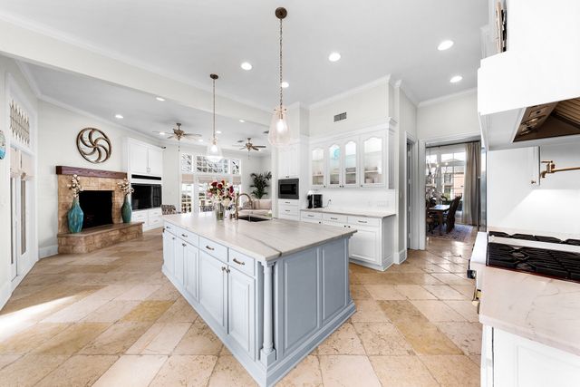 121 Blue Heron Lane, Heath, TX 75032