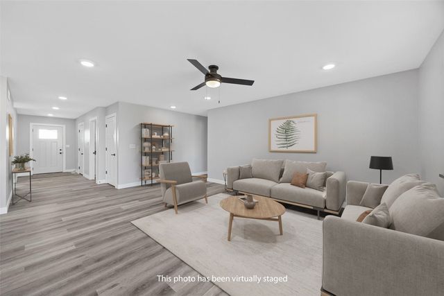 110 W Washington Street, Norway, IA 52318