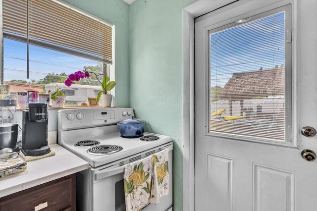 4954 NE 14TH Avenue, Pompano Beach, FL 33064