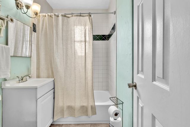 4954 NE 14TH Avenue, Pompano Beach, FL 33064