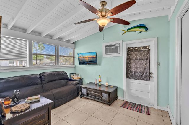 4954 NE 14TH Avenue, Pompano Beach, FL 33064