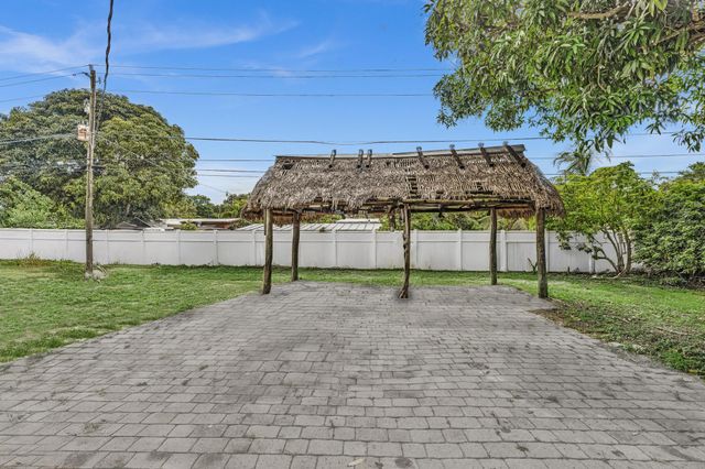 4954 NE 14TH Avenue, Pompano Beach, FL 33064