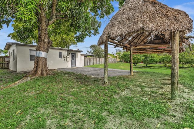4954 NE 14TH Avenue, Pompano Beach, FL 33064