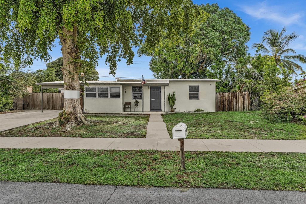4954 NE 14TH Avenue, Pompano Beach, FL 33064