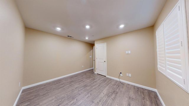 209 Crater Ave, Modesto, CA 95351