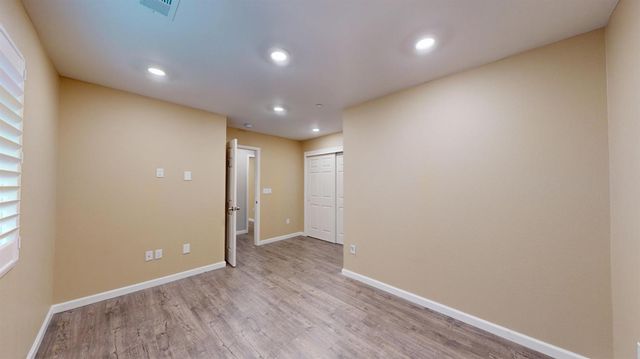 209 Crater Ave, Modesto, CA 95351