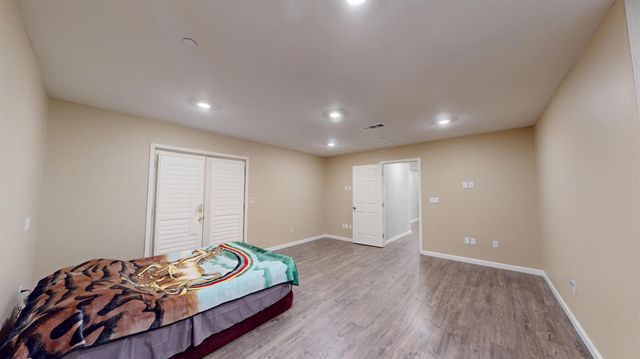 209 Crater Ave, Modesto, CA 95351